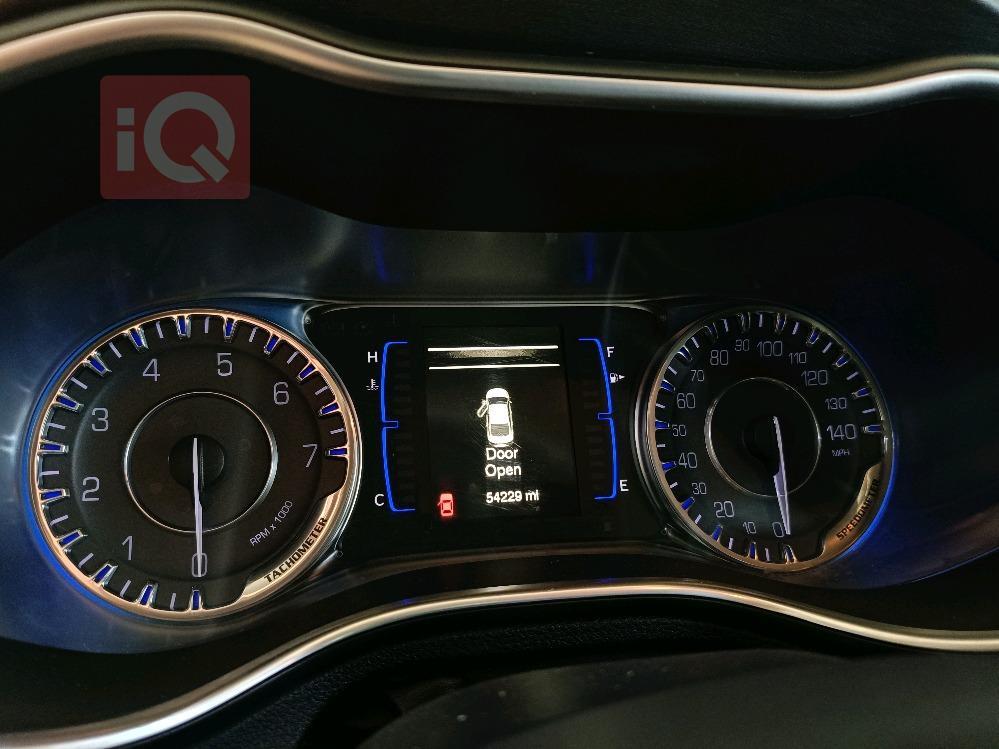 Chrysler 200